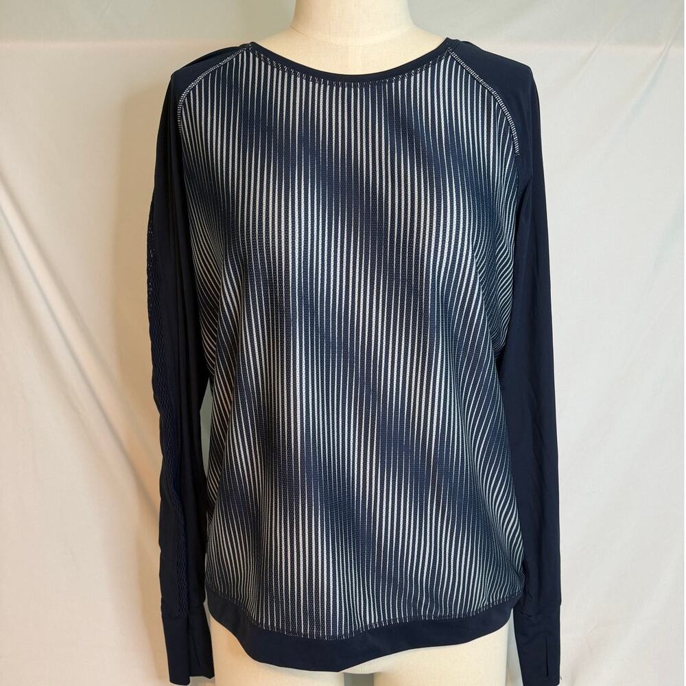 Athleta Essence Long Sleeve Top Navy Striped Raglan Thumbholes Size LARGE